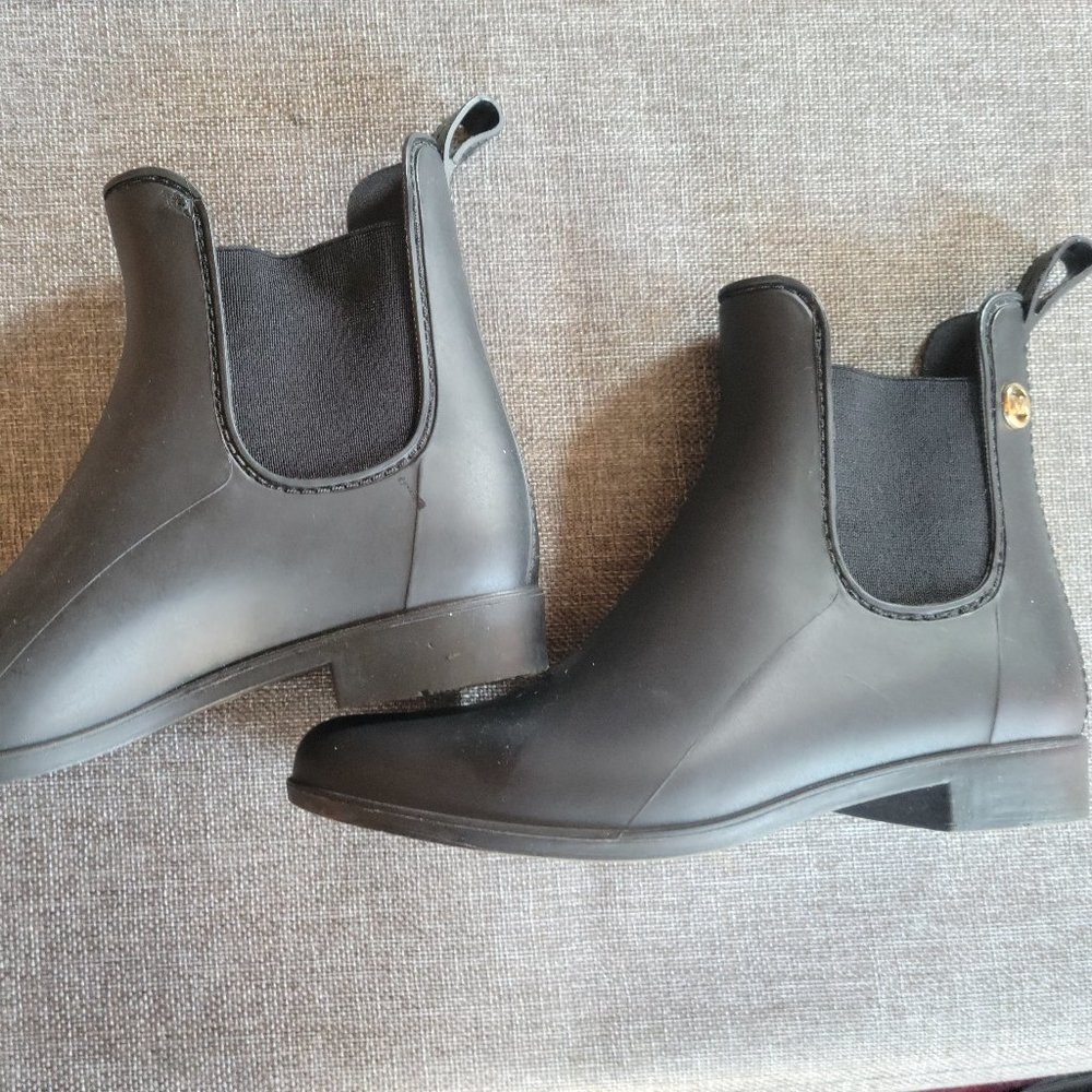 MK Michael Kors boots